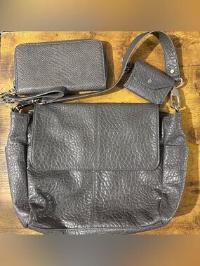 Jewell Thirty-One Fashion Week Tote with Wallets in Grey